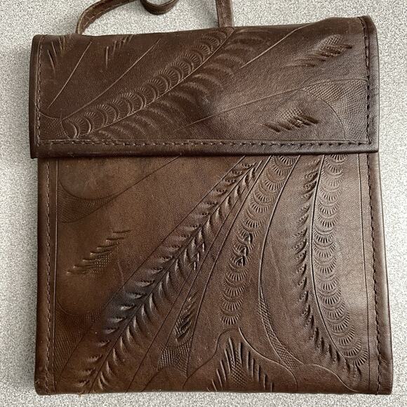 Leaders in Leather Purse Crossbody Bag Brown Embossed Snap Magnetic Tri-Fold - Picture 10 of 10